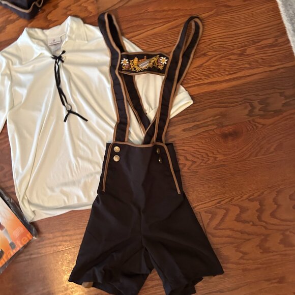 Men's Brown Lederhosen Costume - Picture 5 of 14